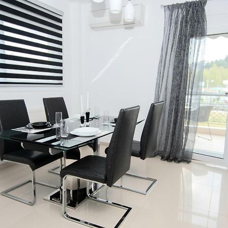 Mistral Luxury Living Apart otel Néa Péramos Dış mekan fotoğraf