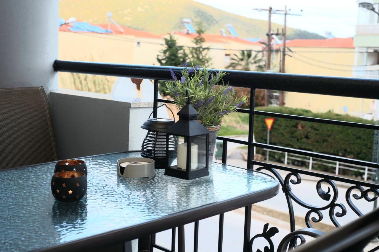 Mistral Luxury Living Apart otel Néa Péramos Dış mekan fotoğraf