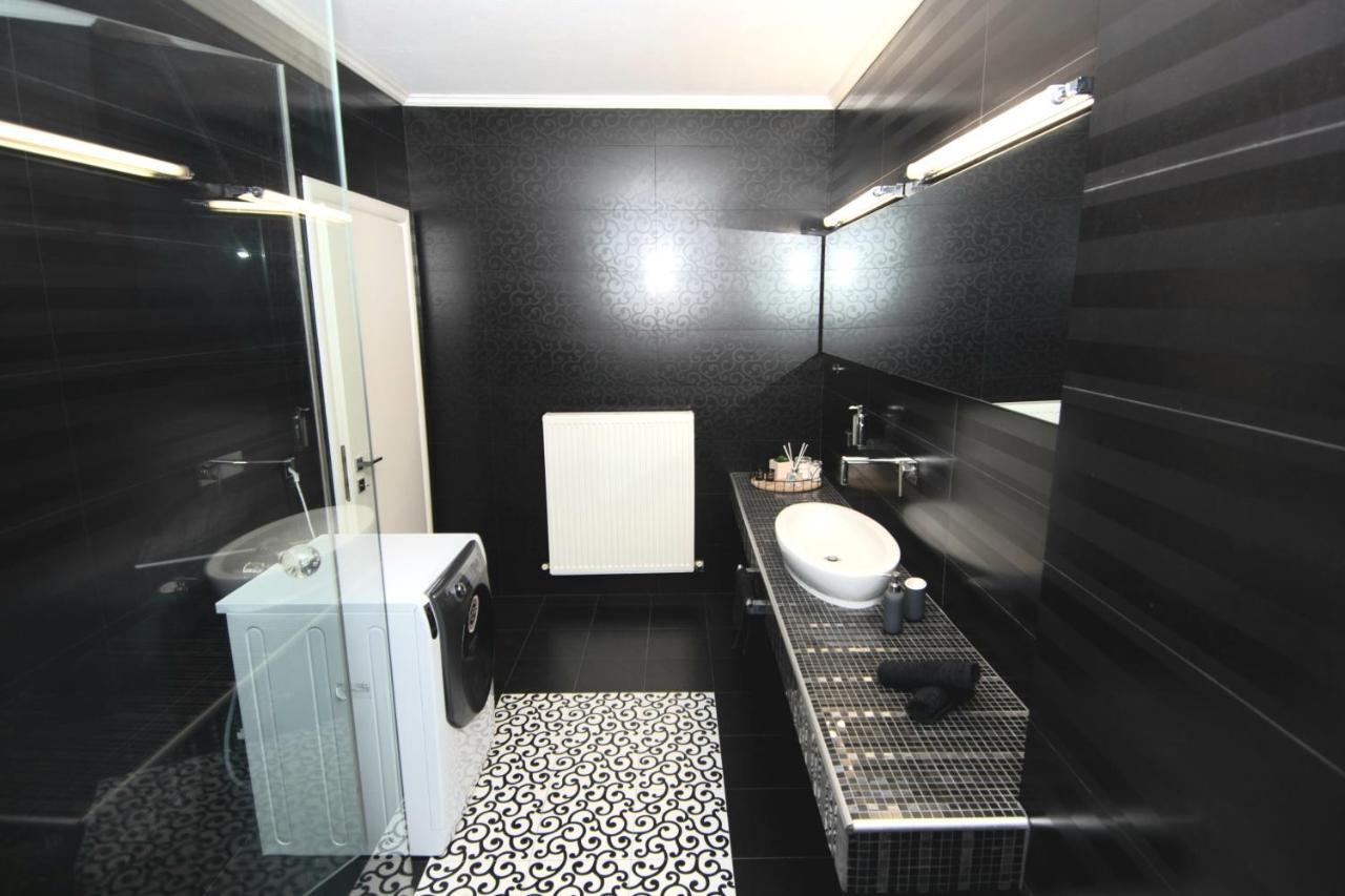 Mistral Luxury Living Apart otel Néa Péramos Dış mekan fotoğraf