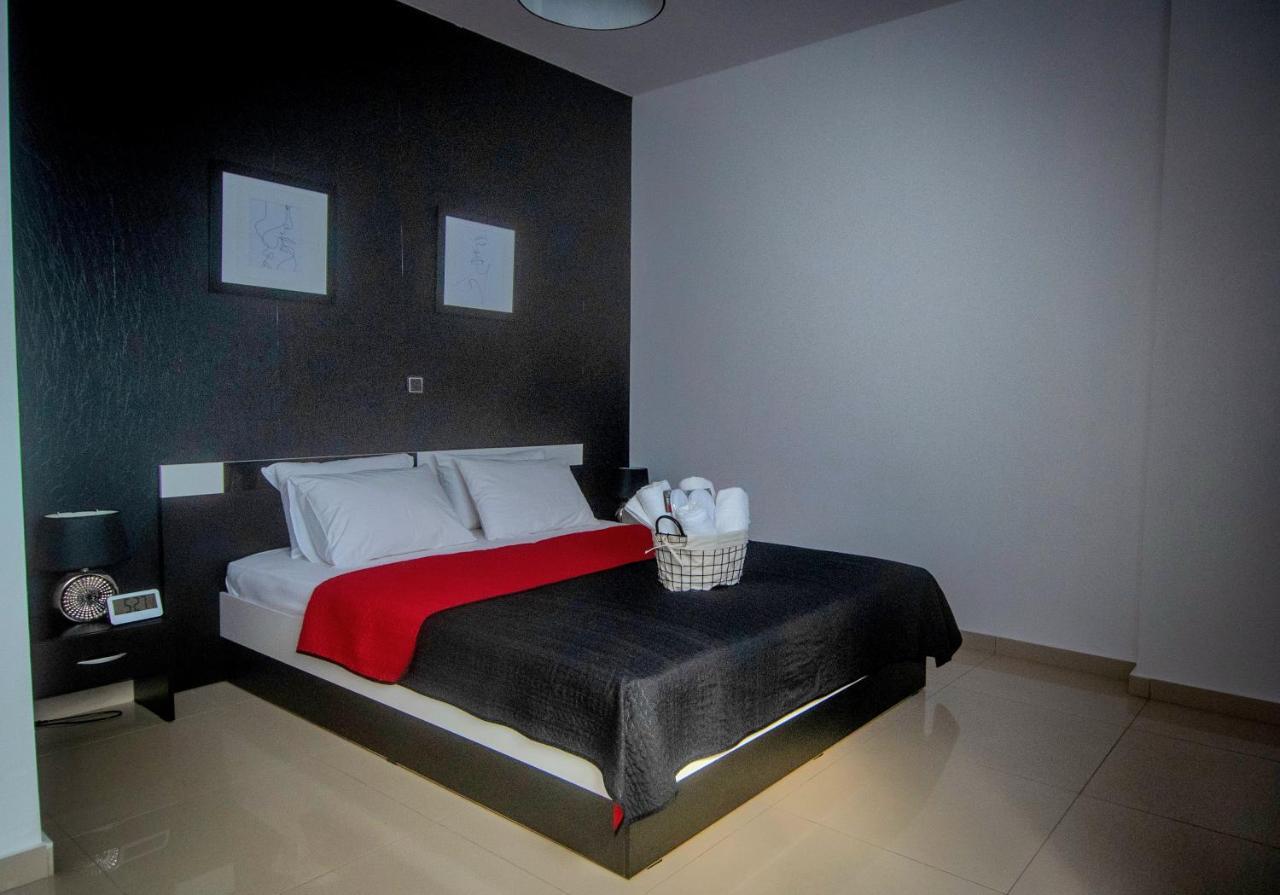 Mistral Luxury Living Apart otel Néa Péramos Dış mekan fotoğraf