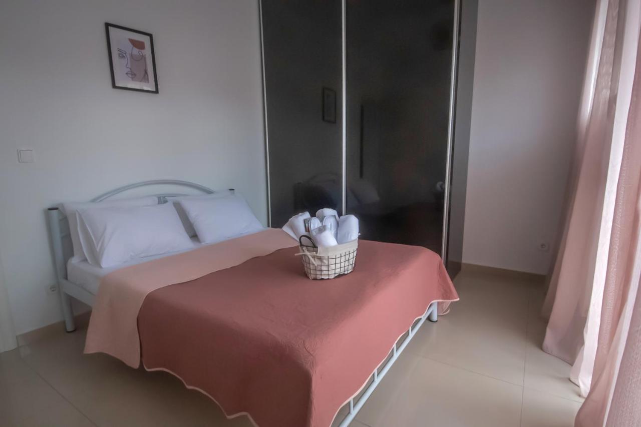Mistral Luxury Living Apart otel Néa Péramos Dış mekan fotoğraf